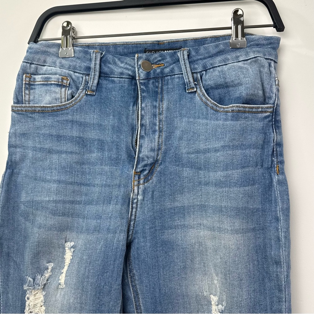 Fashion Nova Distressed Straight-Leg Jeans – Size 7 – Excellent Condition - Picture 12 of 15